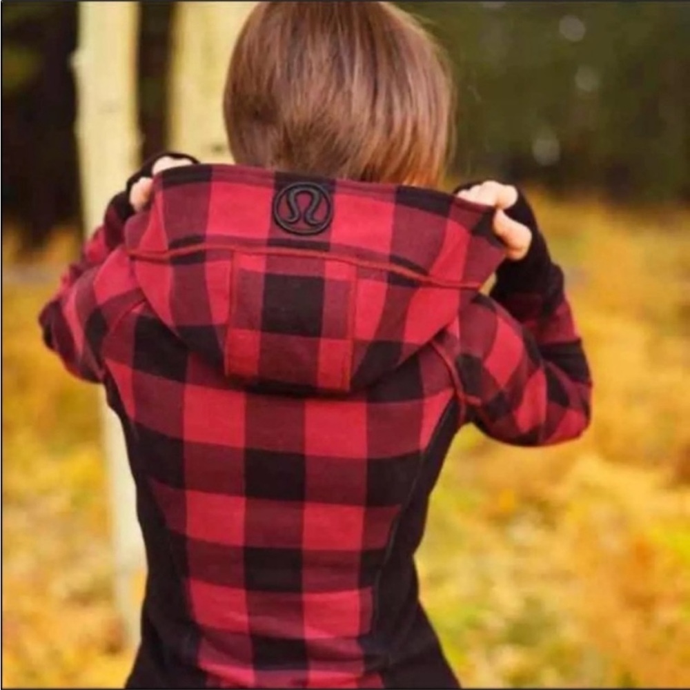 🦄RARE Lululemon Scuba Jacket Sz 6 Buffalo Check 🦄